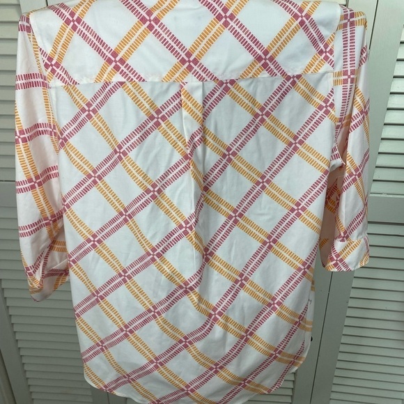 Chico’s size 3 pink orange checked with 3/4 length sleeves button down stretch - Picture 7 of 8
